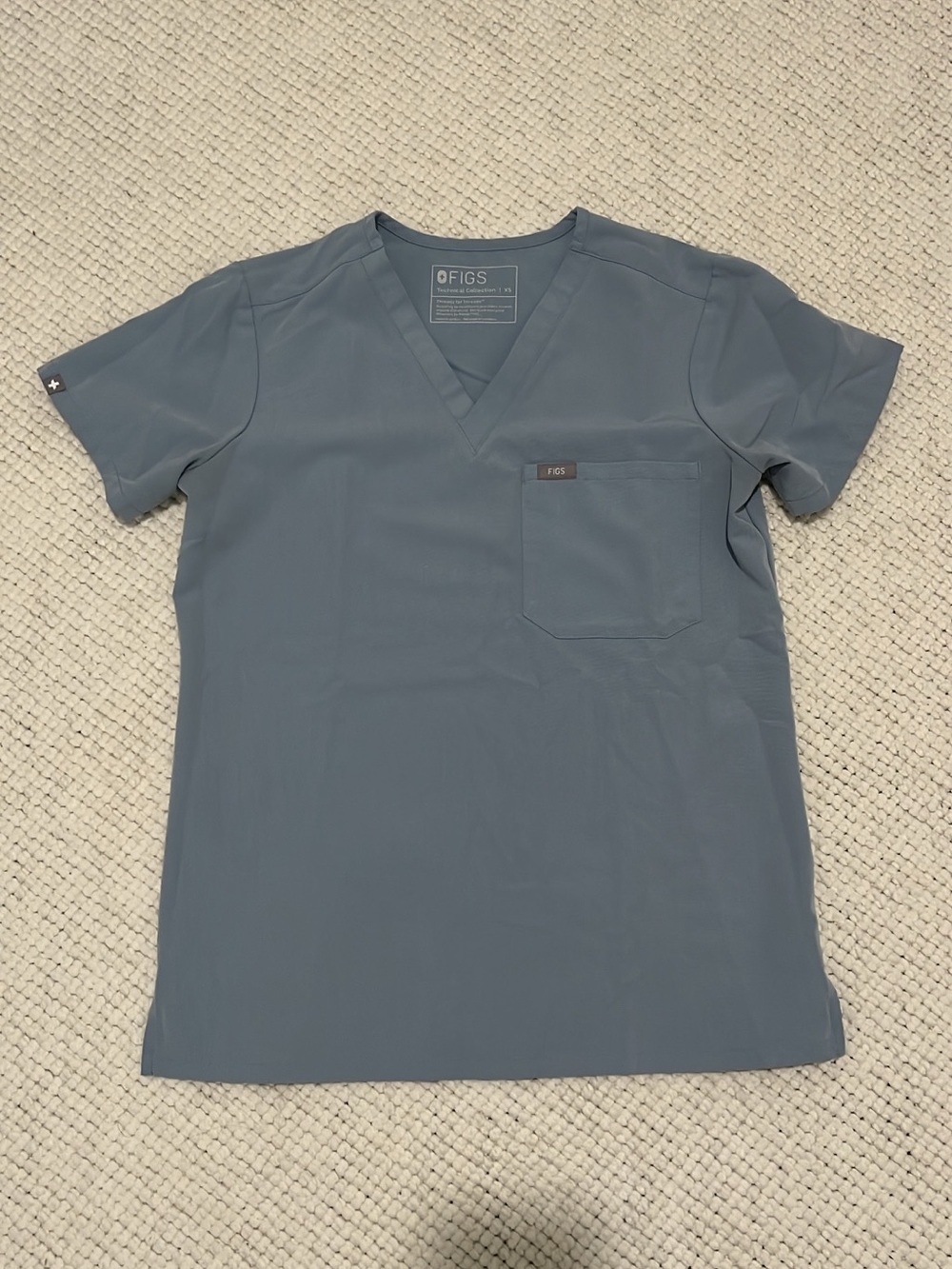 Figs scrub top